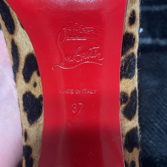 Authentic Christian Louboutin Cheetah Pigalles
Follies Pumps